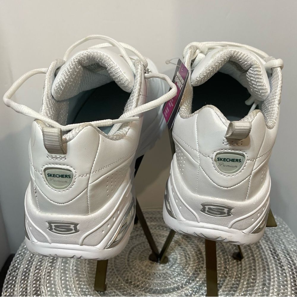 Sketchers Women’s Sport Premium Sneaker Size 10 White Leather NWT - Picture 5 of 12